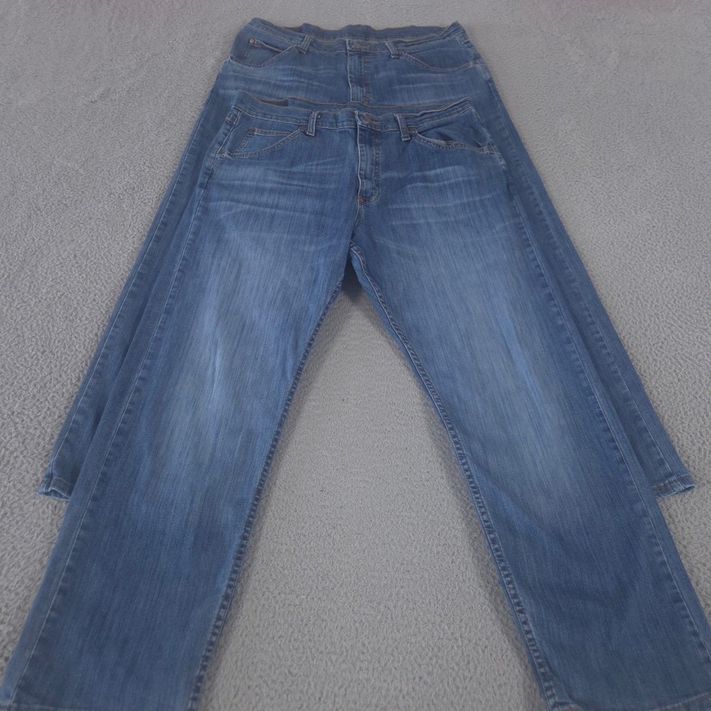 LOT OF 2 Wrangler Jeans Mens 35x30 Blue Straight Leg Stretch Denim Faded Classic